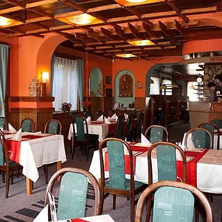 Hynek Hotell 3*