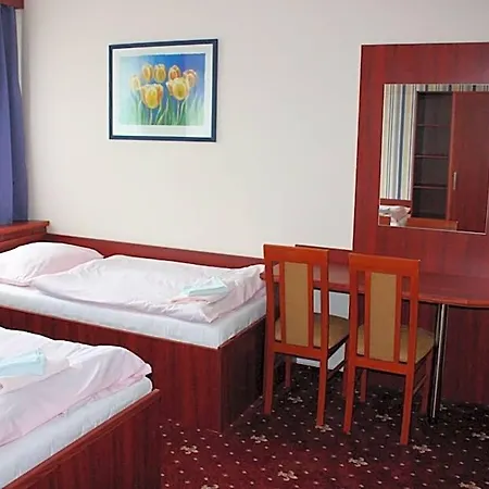 Hynek Hotell 3*