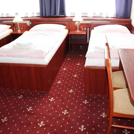 Hynek Hotell Náchod
